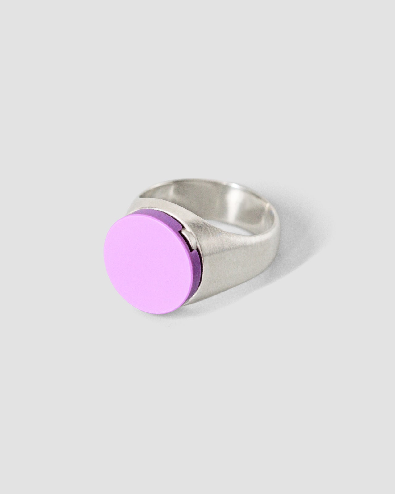 MB ROUND SIGNET RING
