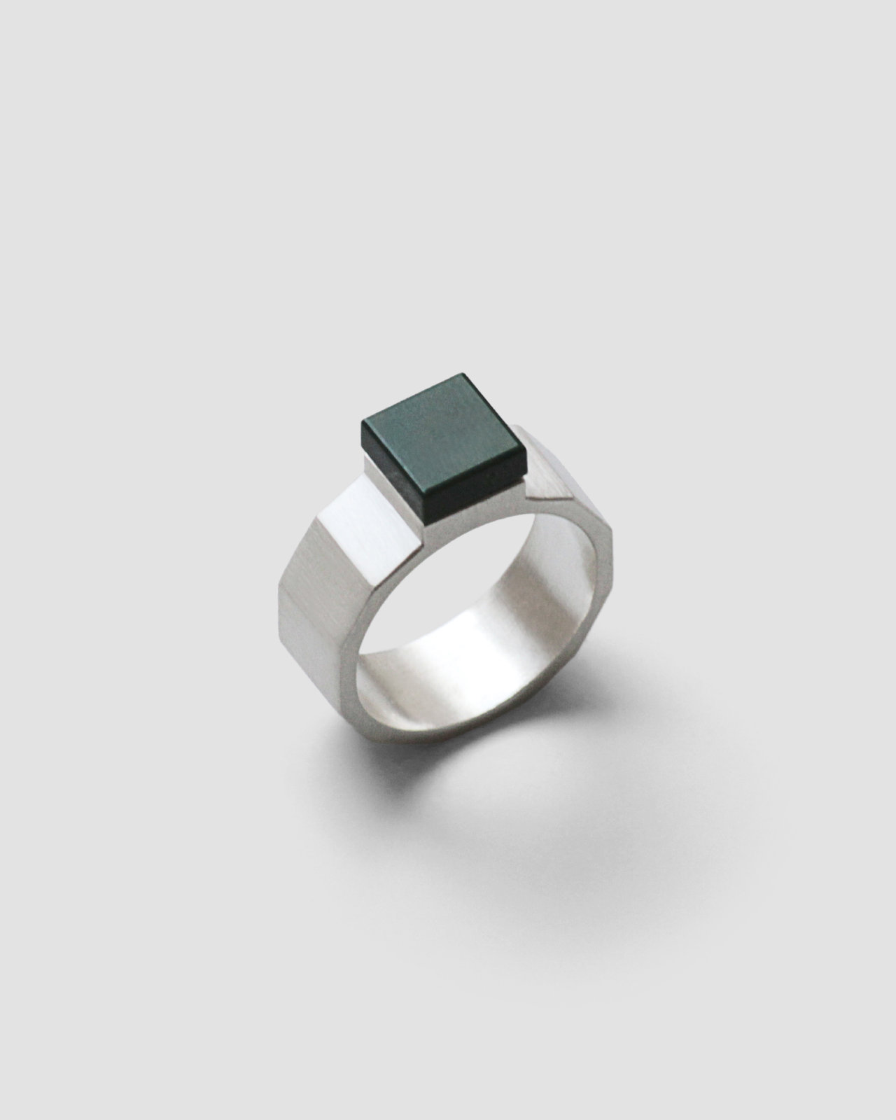 MB FACETED BAND RING