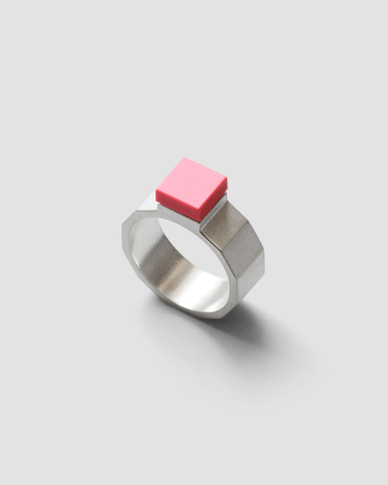 MB FACETED BAND RING