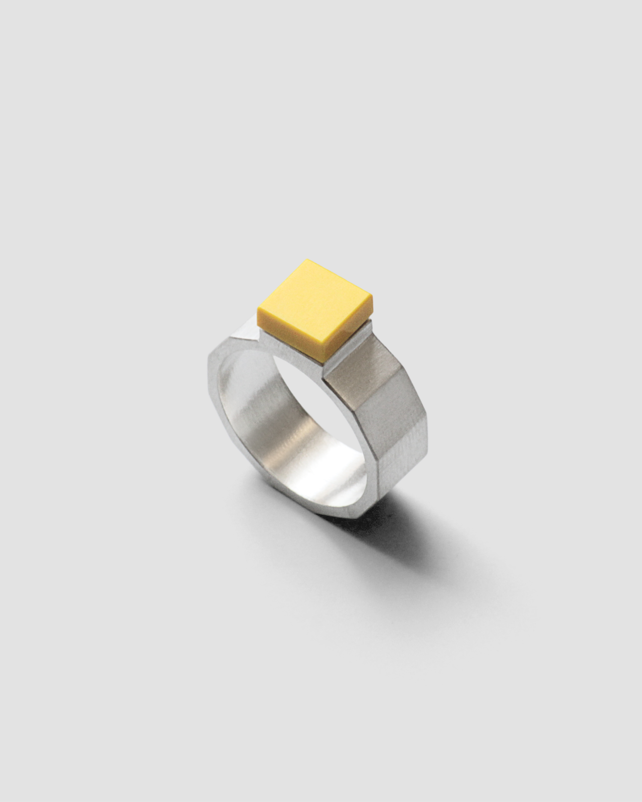 MB FACETED BAND RING
